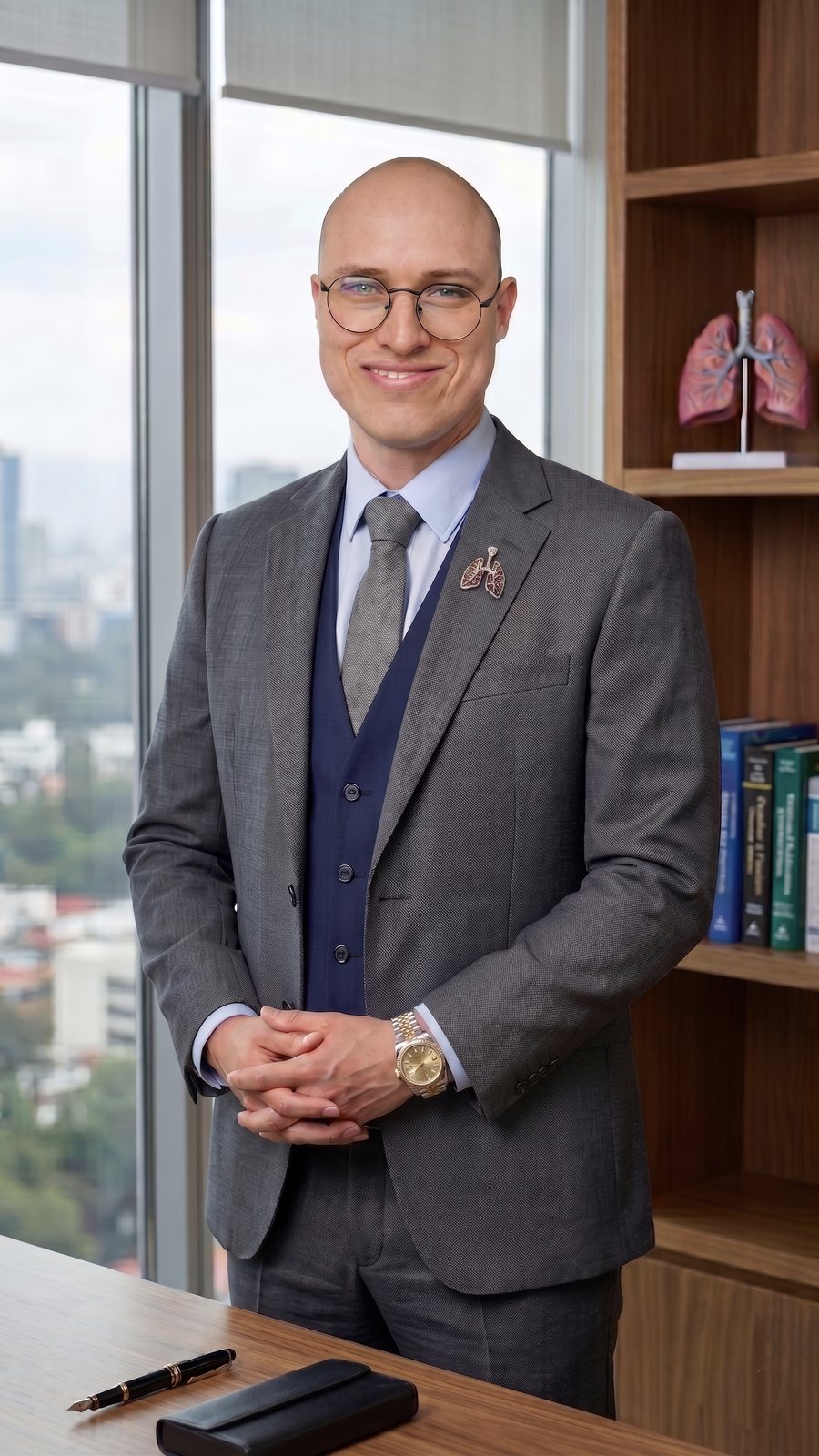 Dr. Robinson Robles, neumólogo en Médica Sur